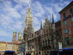 Munich townhall and Frauenkirche